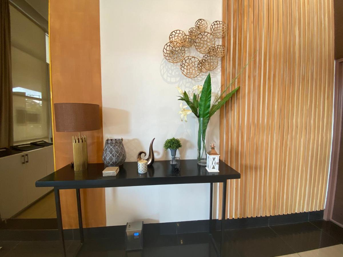 Compact Studio Unit @ Centrio Tower Cagayan de Oro Bagian luar foto